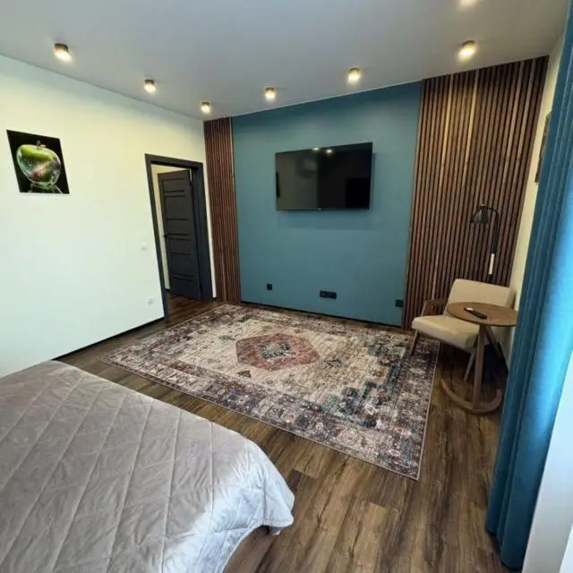 Real photos of Apartments on Tchaikovsky, 100/1