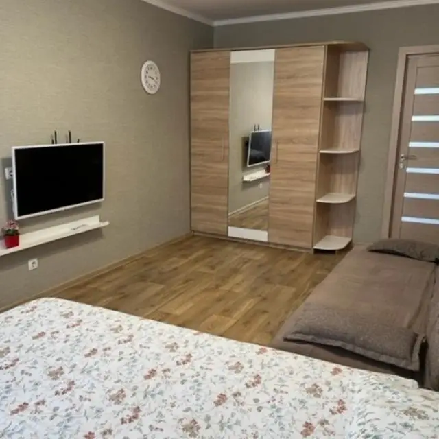 Real photos of Apartments on Stroiteley Avenue 33