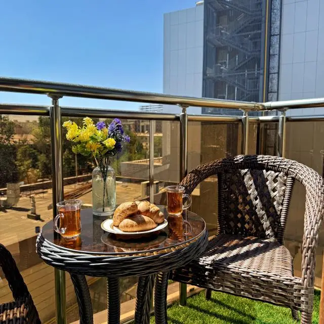 Реальные фото Royal Rentals (Роял Ренталс) на улице Абдулла Каххара 49/1