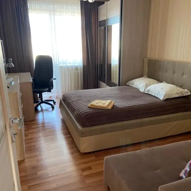 Real photos of Sempl on Neftyanikov Street 50
