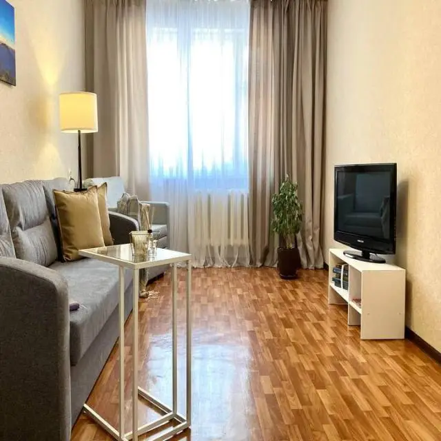 Real photos of Elvira Akulova's home on Artyom Street 108