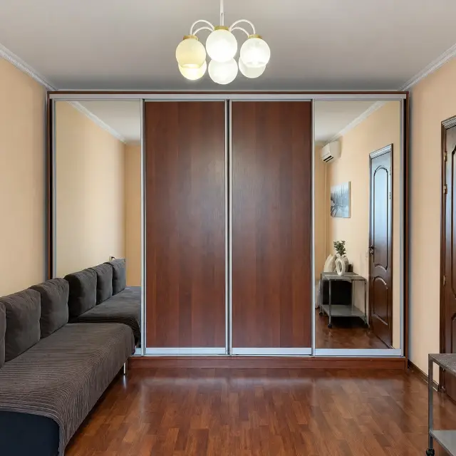 Реальные фото ApartLux (АпартЛюкс) на Изумрудной