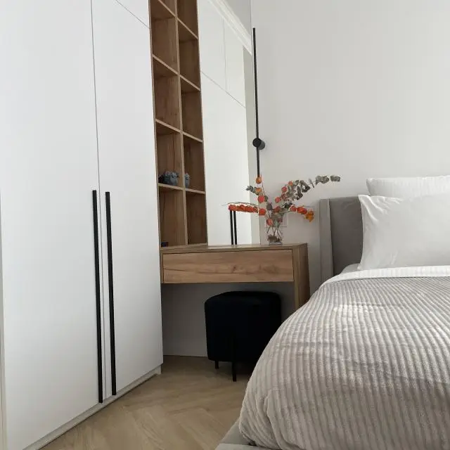 Real photos of Persimmon Apartments on Gagarin 