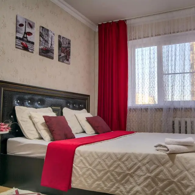 Real photos of Spacious 2-room apartment next to the park