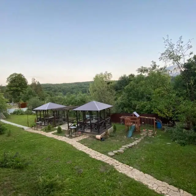 Real photos of Mezmay