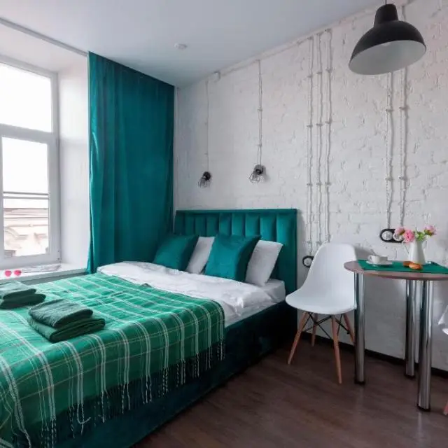 Real photos of Port Comfort by the Gostiny Dvor
