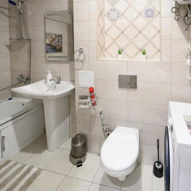 Real photos of Abri Luxe on 52B Revolutsii str.