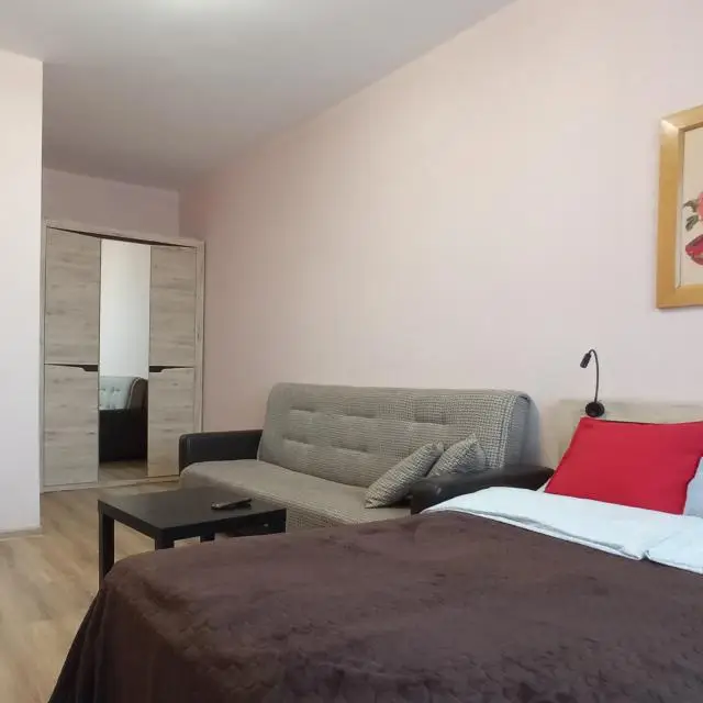 Real photos of NaNedelku on 40-letiya Pobedy street