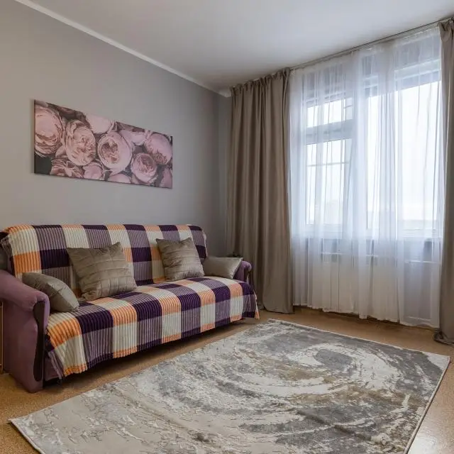 Реальные фото HomeHotel (ХоумОтель) на улице Бурнаковская 51