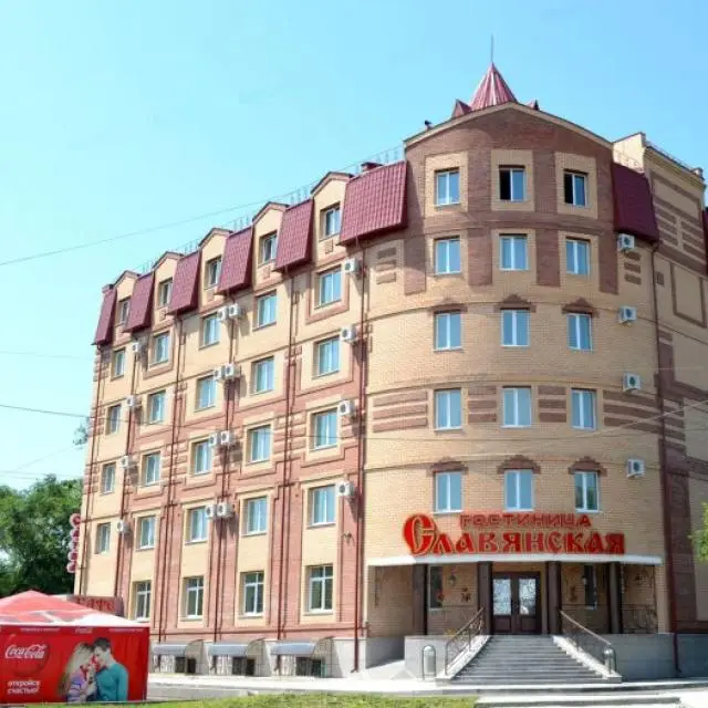 Real photos of Slavyanskaya