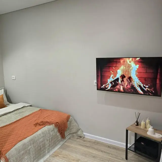 Real photos of Bright studio next to the M4 highway