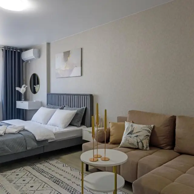 Real photos of MyHome YourHome on Revolutionary 101B