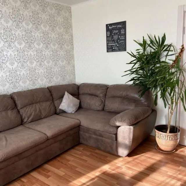 Real photos of Sempl on Neftyanikov Street 50