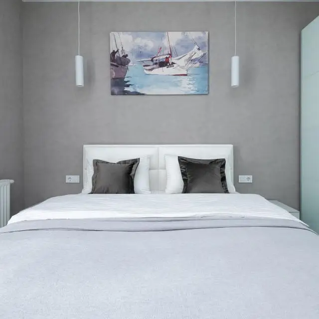 Real photos of Bulbash Apartments on Makayenka street 12D