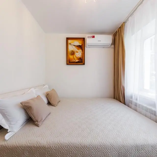 Real photos of 2-room apartment on Ulyanova street, 7