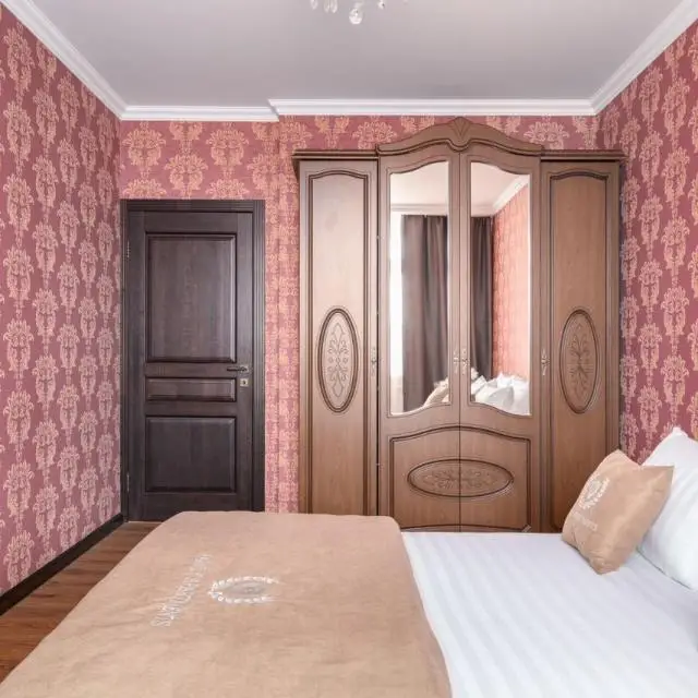Real photos of Family Apartments on 139 Greedy Street