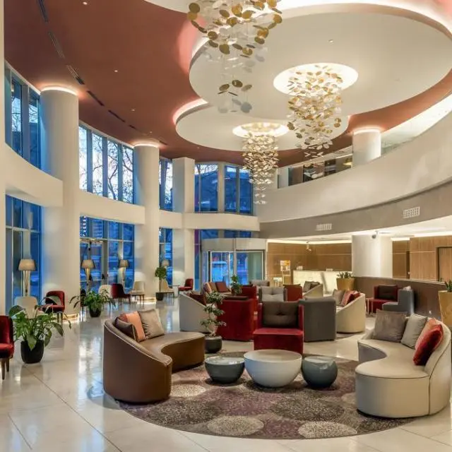 Реальные фото DoubleTree by Hilton Yerevan City Centre (Даблтри Хилтон Ереван Сити Центр)