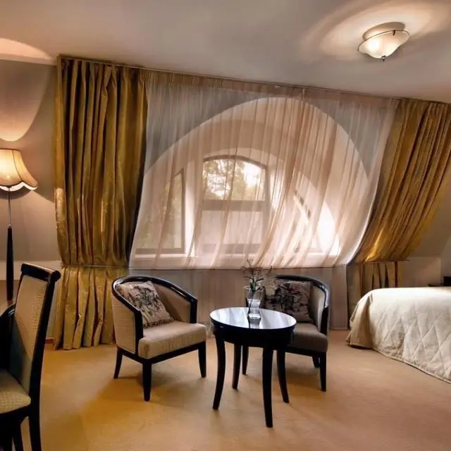 Real photos of Greenway Park Hotel