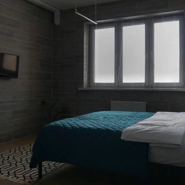 Real photos of New studio with swings