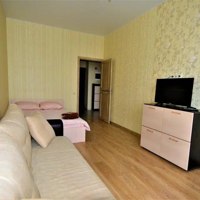 Реальные фото BestFlat24 (БэстФлэт24) на улице Лётная 21/1