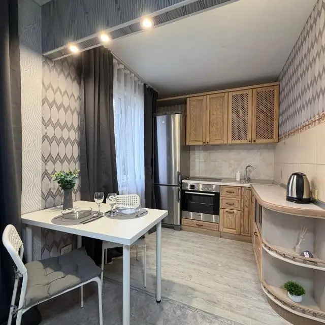 Real photos of Apartments on 2/2 Rail Street