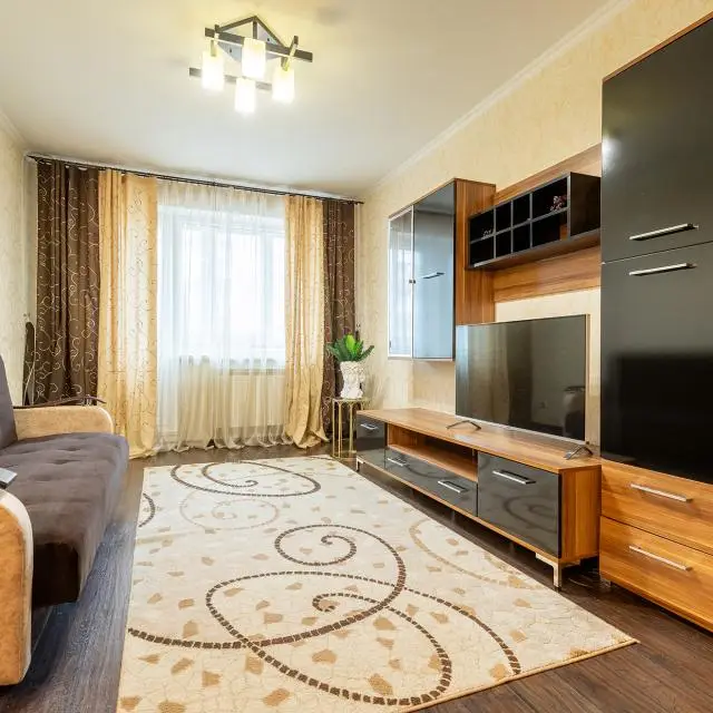 Реальные фото HomeHotel (ХоумОтель) на улице Есенина 5