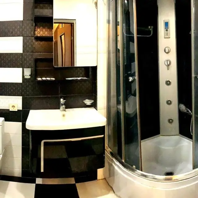 Реальные фото Perte House на улице Хоренаци 25