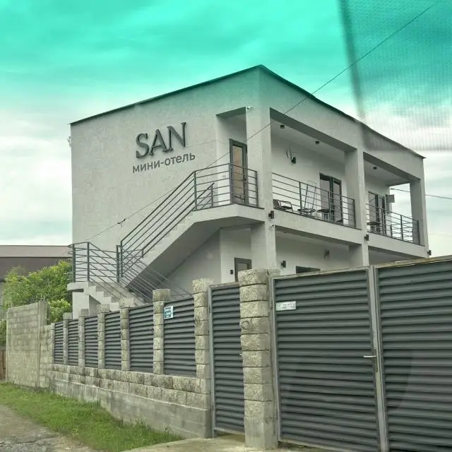 Real photos of San (San)