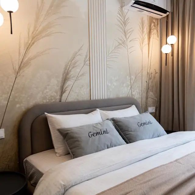 Real photos of 2k-sq.m. Luxe in the center of the new city