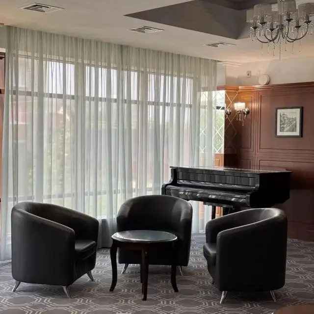 Real photos of Business Hotel