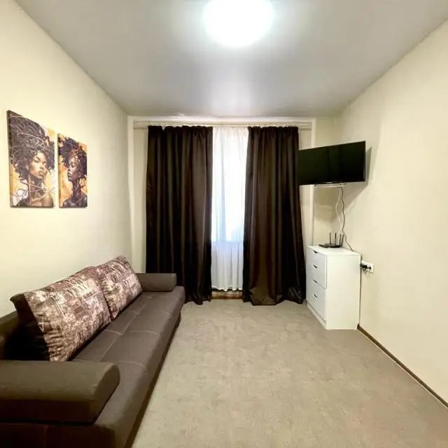 Real photos of Apartments on Stroiteley Avenue 26