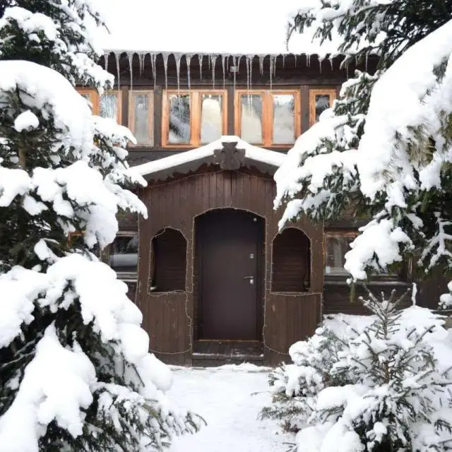Real photos of Lake House