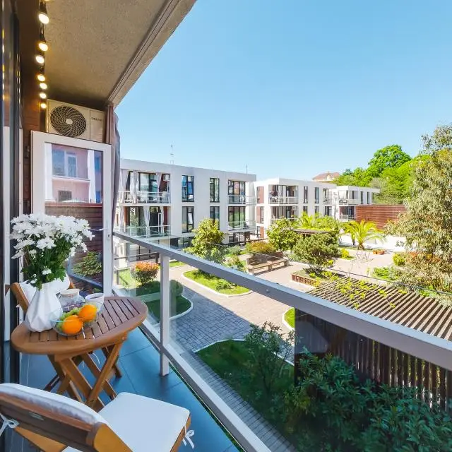Real photos of Apartments with a year-round heated pool "Alicekeys"