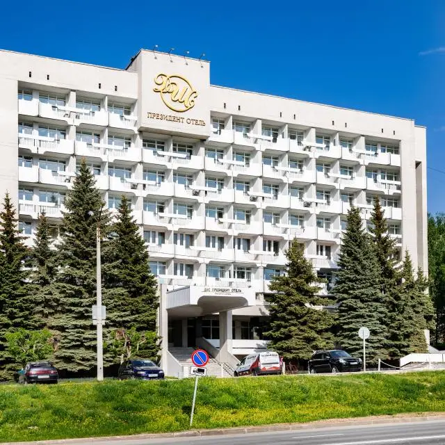Real photos of DIS President hotel