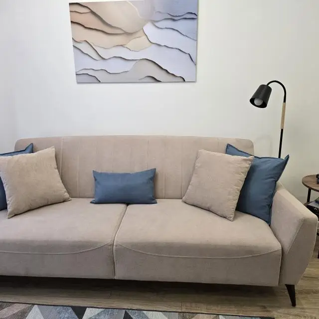Real photos of Studio apartment on Commonwealth Boulevard 5