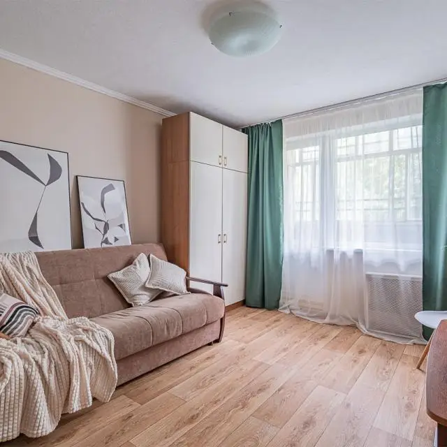Real photos of Garnet Apartments on Akademika Bardina Street 12
