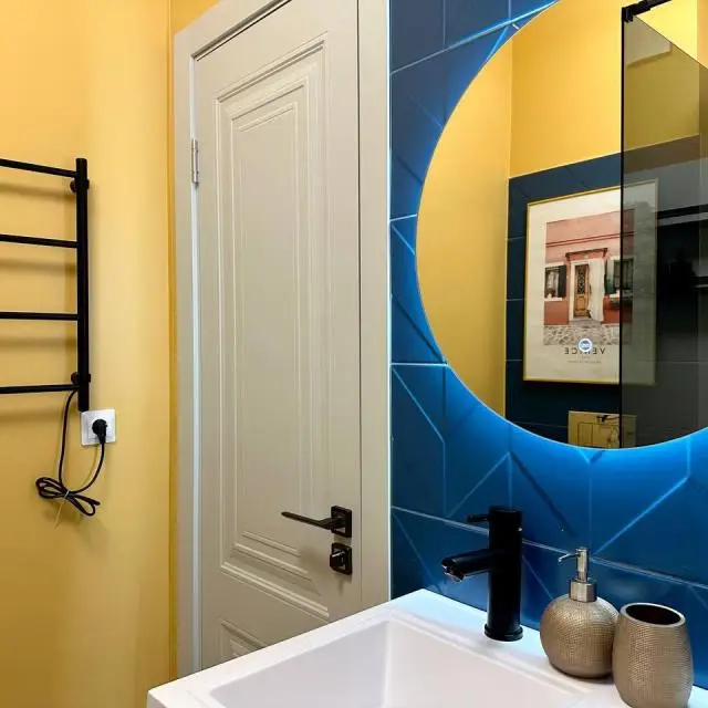 Real photos of Apartments on 26th Line 35/1 street