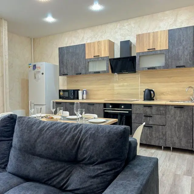 Real photos of EasyRent on Optimist Boulevard 9
