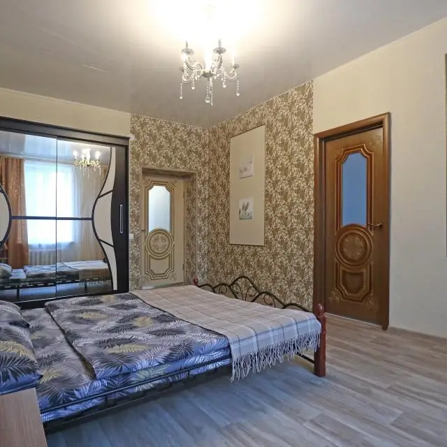 Real photos of Granada Apartments on Karl Marx Street