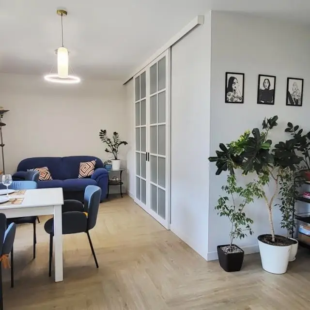 Real photos of Designer renovated apartment on Bolshaya Pokrovskaya street 78