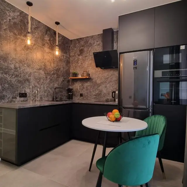 Real photos of Bulbash Apartments on Dzerzhinsky Avenue 34