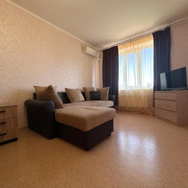 Реальные фото EasyRent (ИзиРент) на улице Александра Кудашева 106