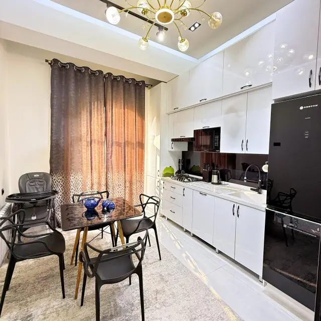 Real photos of Royal Rentals on Uzbekiston Ovozi Street 21