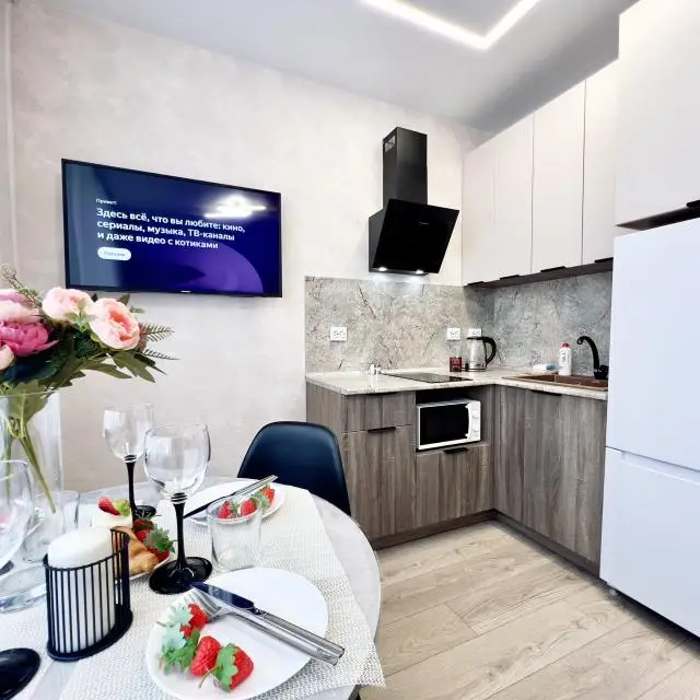 Real photos of Apartment VyDoma in the center of Tyumen with a picturesque pond