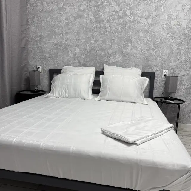 Real photos of Studio apartment with designer renovation
