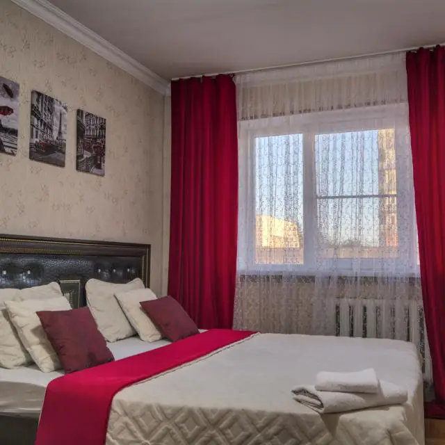 Real photos of Spacious 2-room apartment next to the park
