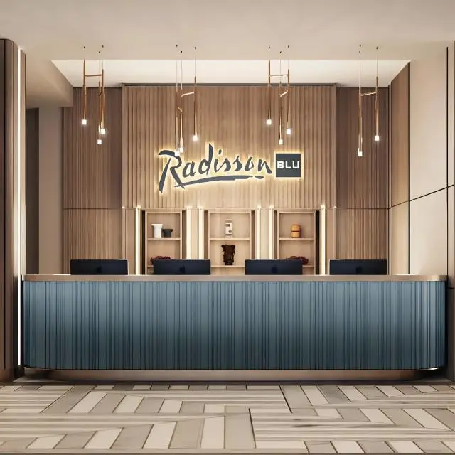 Реальные фото Radisson Blu Hotel Almaty Airport (Рэдиссон Блю Алматы Аэропорт)