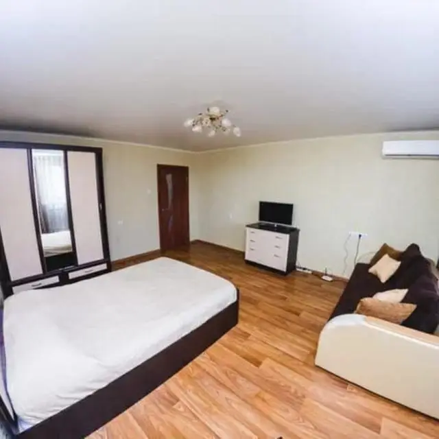 Real photos of Apartments on Victory Boulevard, 50