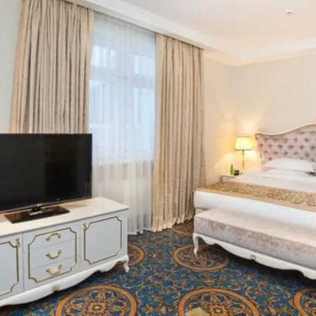 Real photos of Greenwood Hotel