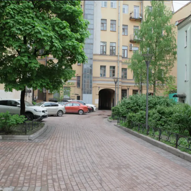 Real photos of Igrok Na Vladimirskoi 